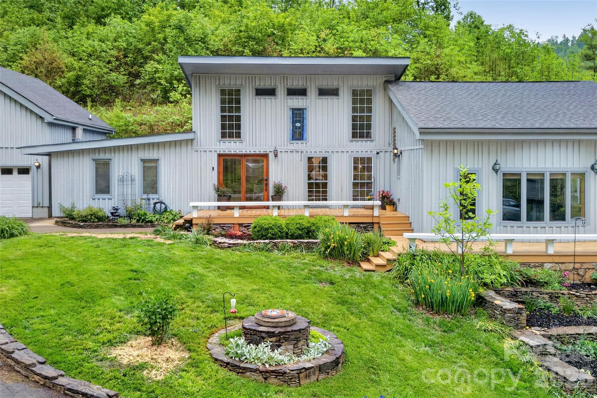 3068 S 226 Highway Bakersville NC 28705