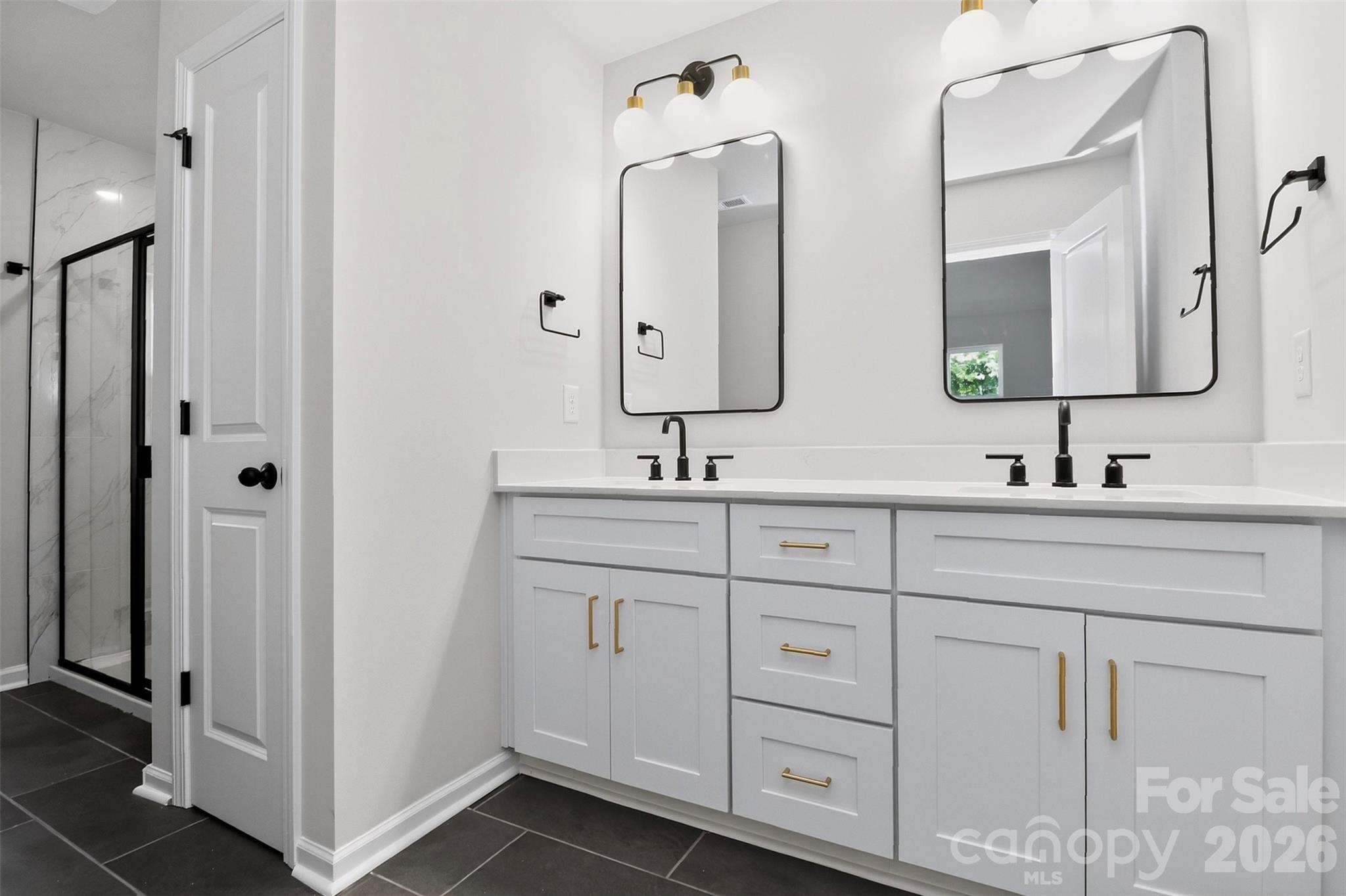 337 N Hoskins Road Charlotte NC 28216