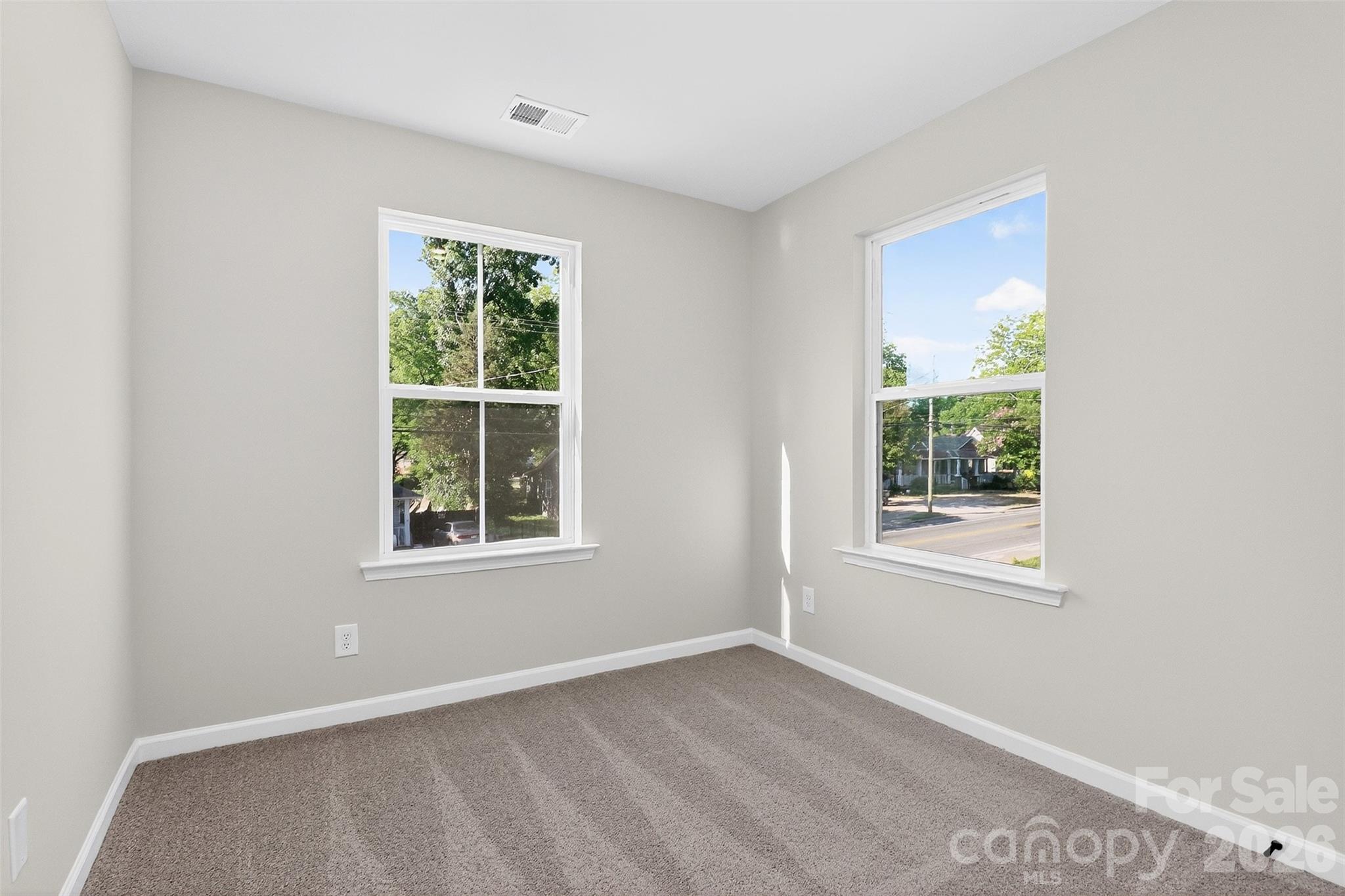 337 N Hoskins Road Charlotte NC 28216