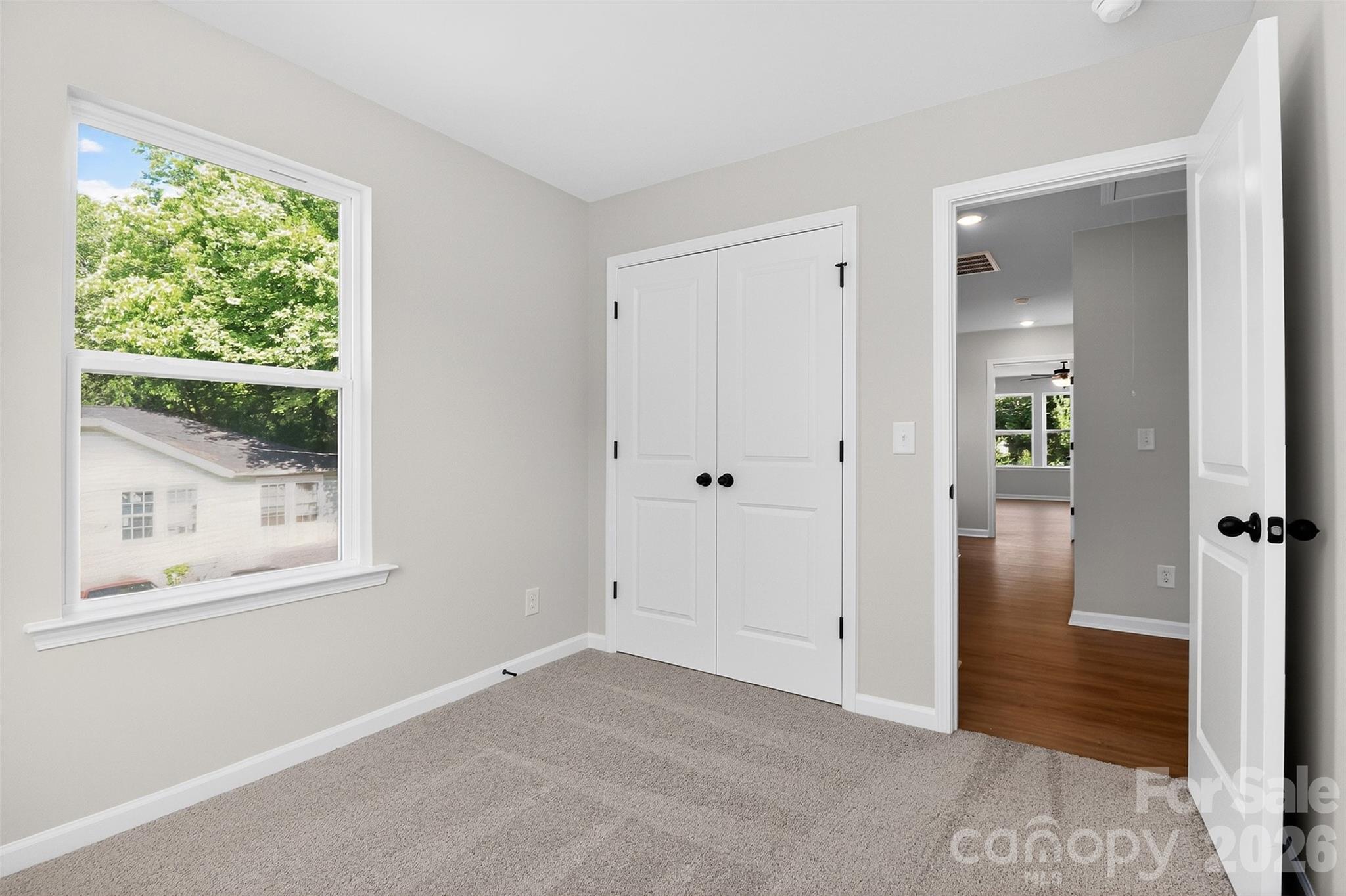 337 N Hoskins Road Charlotte NC 28216