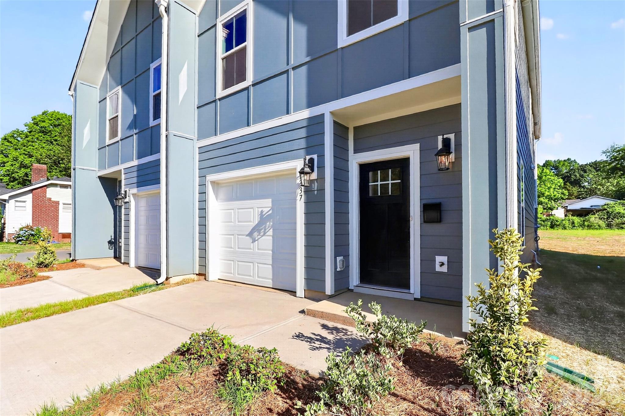 337 N Hoskins Road Charlotte NC 28216
