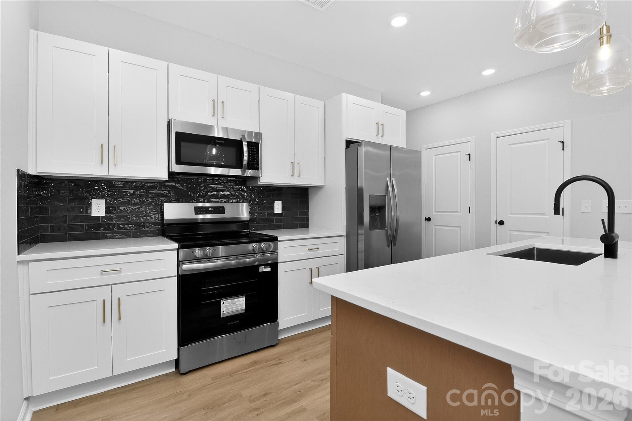 337 N Hoskins Road Charlotte NC 28216