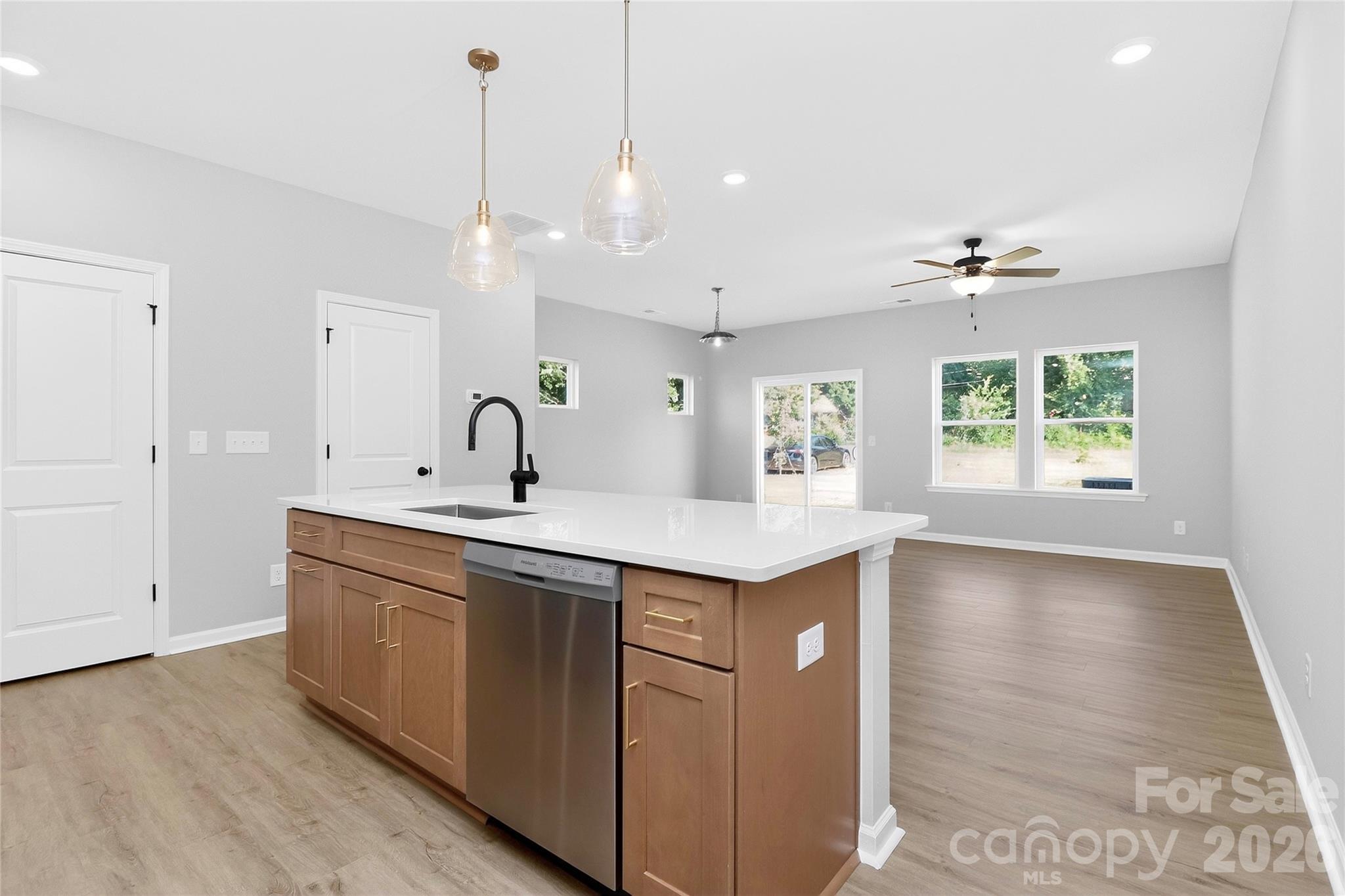 337 N Hoskins Road Charlotte NC 28216