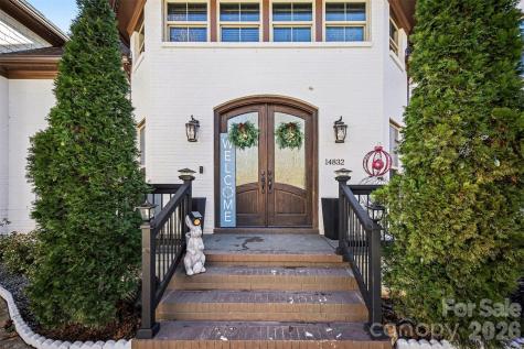 14832 Brighton Place Charlotte NC 28227