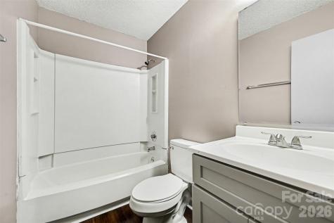 4033 Briarhill Drive Charlotte NC 28215
