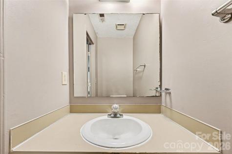 4033 Briarhill Drive Charlotte NC 28215