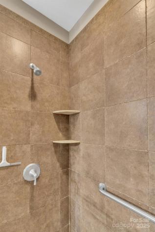 44 Pacifico Drive Asheville NC 28806