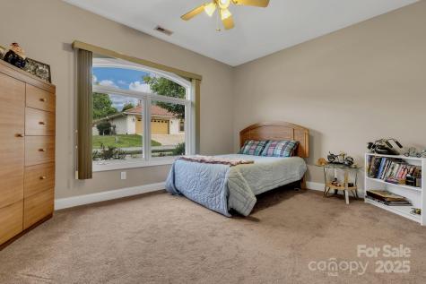 44 Pacifico Drive Asheville NC 28806