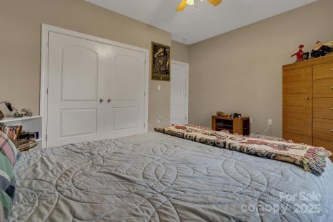 44 Pacifico Drive Asheville NC 28806