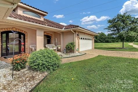 44 Pacifico Drive Asheville NC 28806
