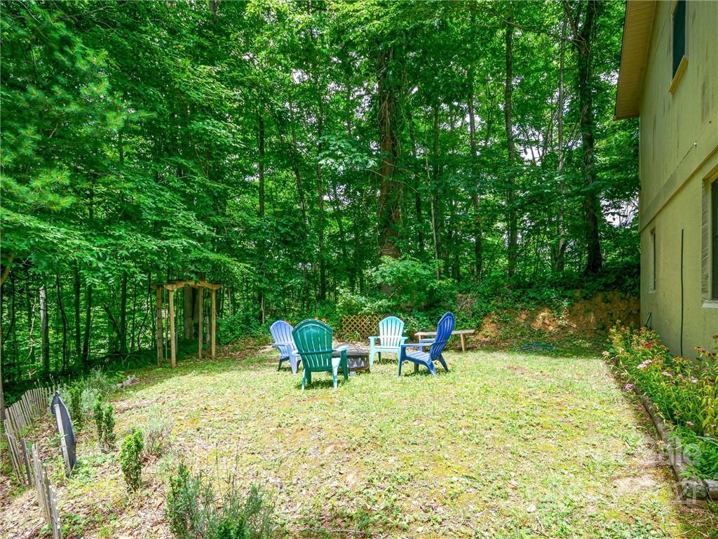 427 Hidden Creek Lane Burnsville NC 28714