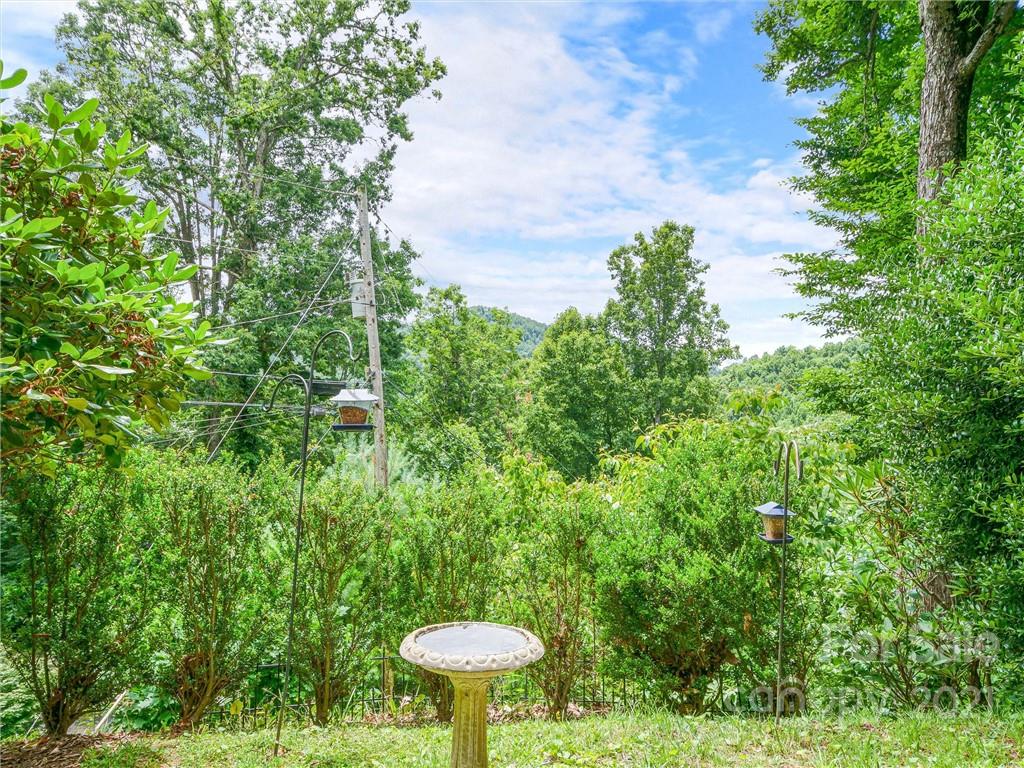 427 Hidden Creek Lane Burnsville NC 28714