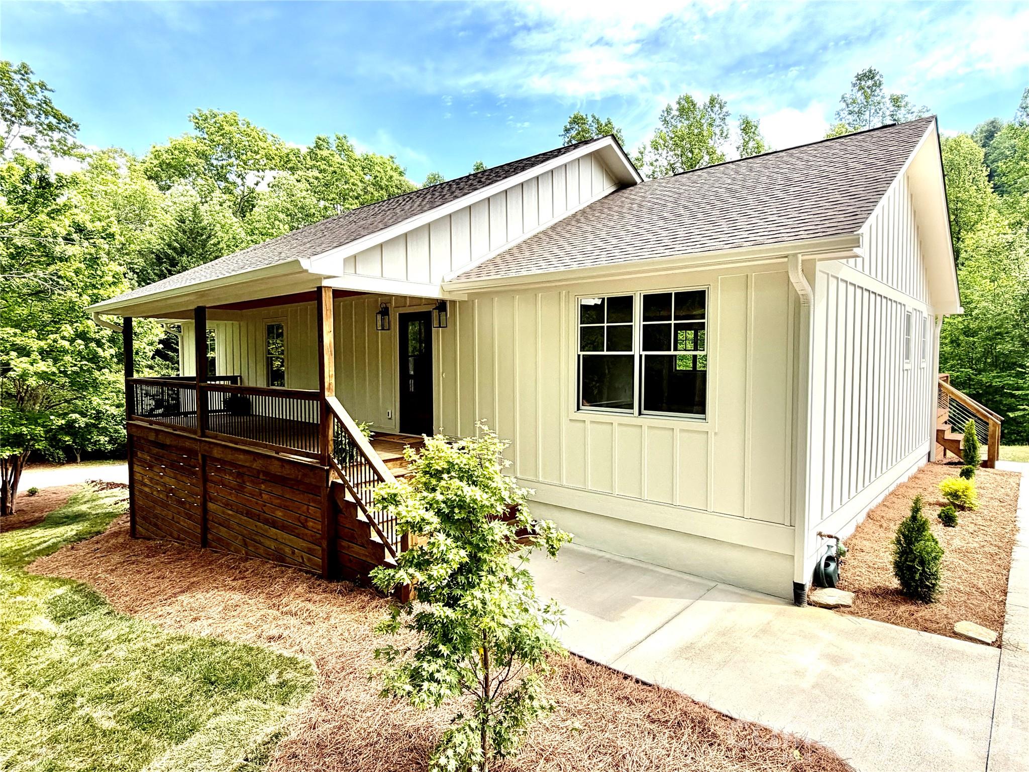 316 Big Raven Lane Saluda NC 28773