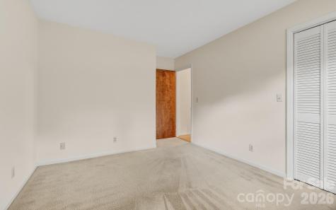 106 Muirfield Court Hendersonville NC 28791