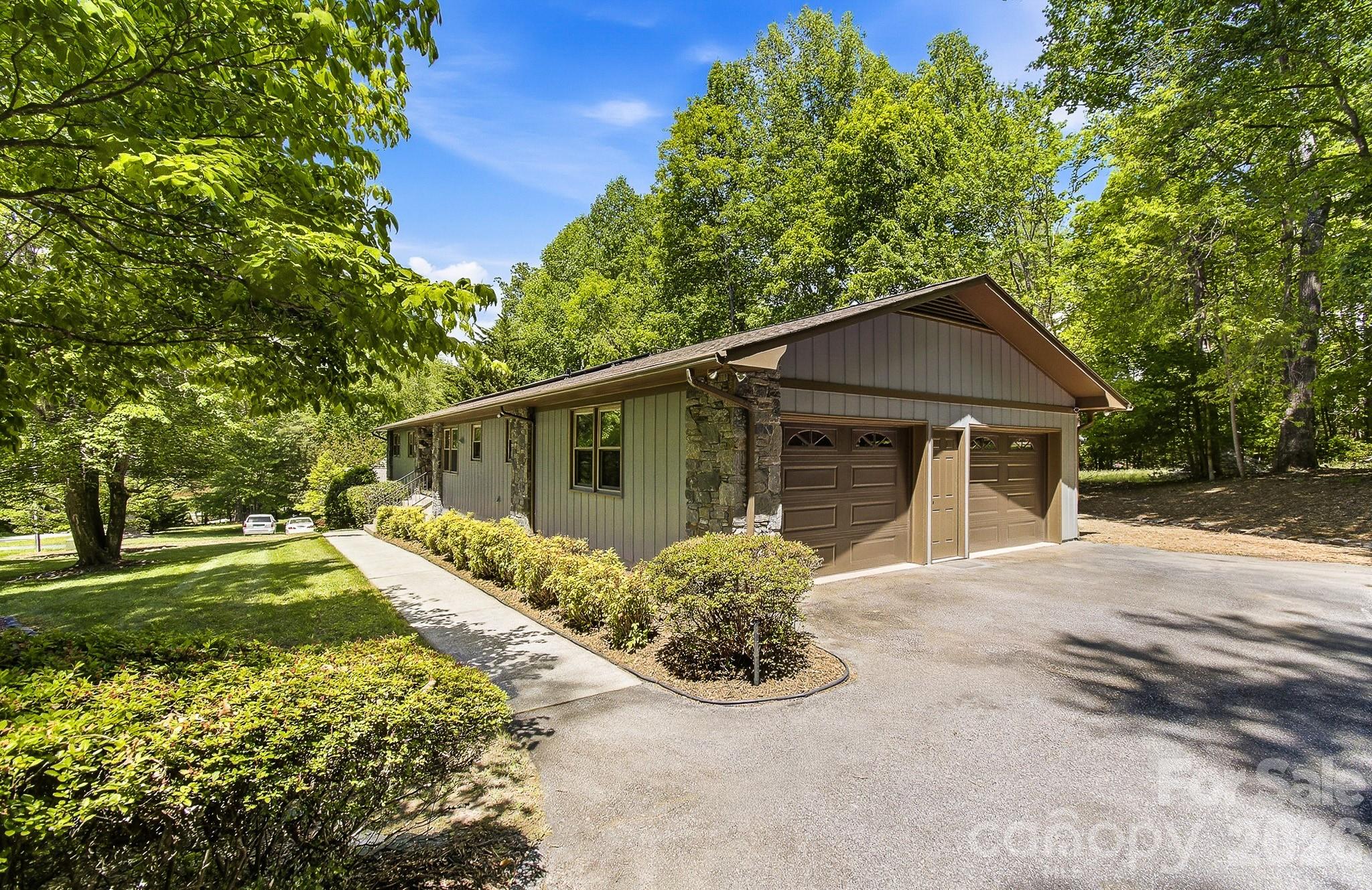 106 Muirfield Court Hendersonville NC 28791