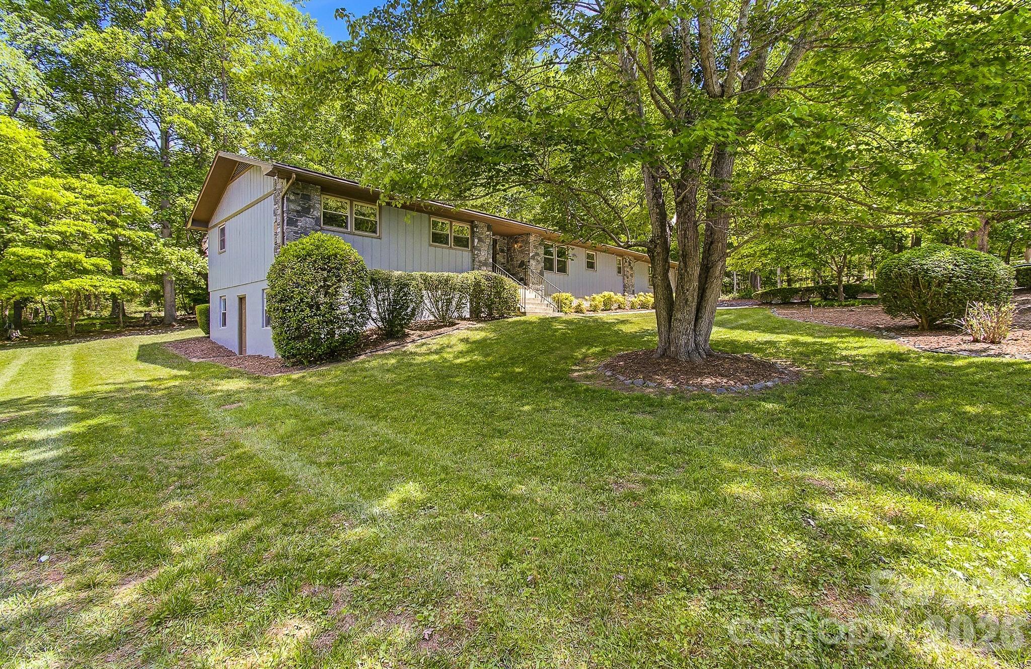 106 Muirfield Court Hendersonville NC 28791