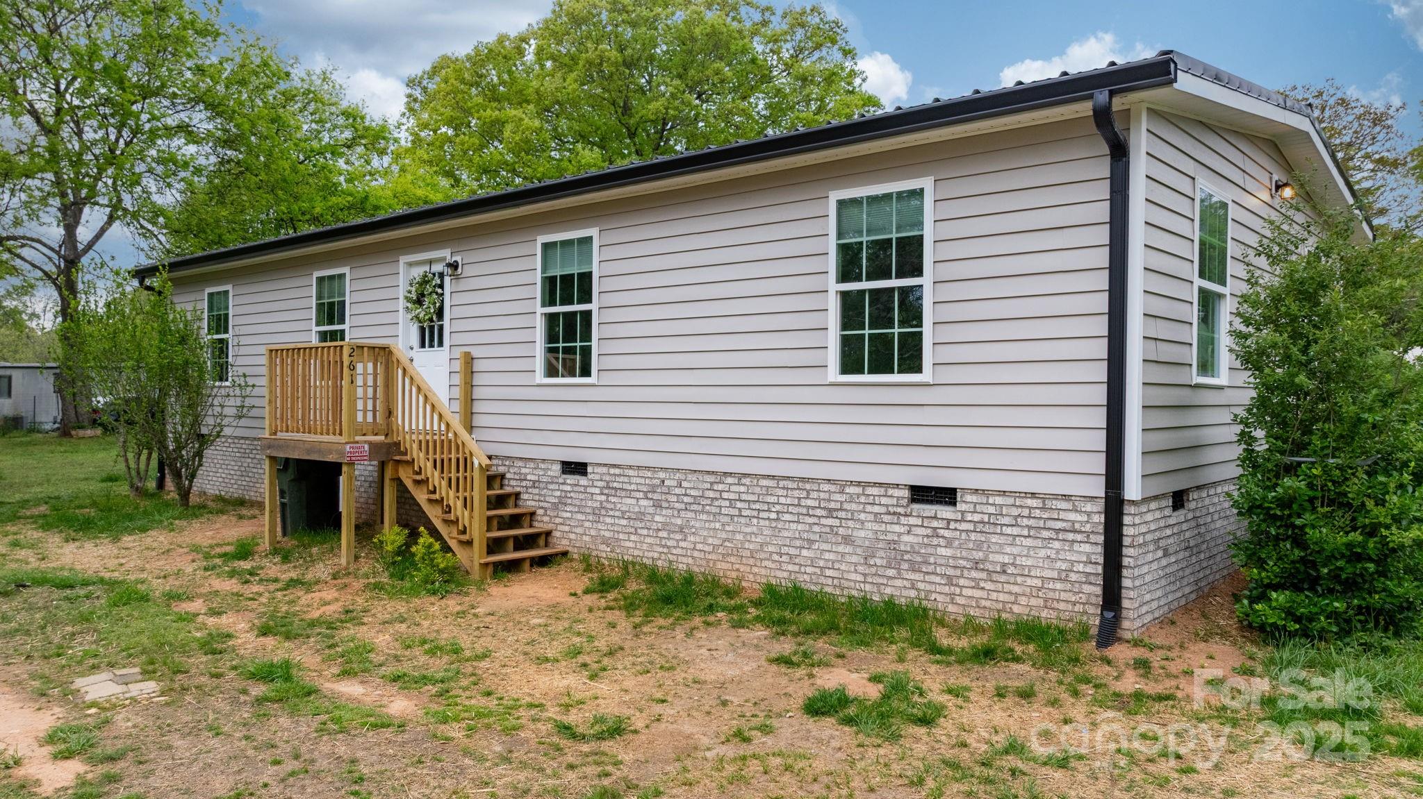 261 8th Avenue Drive SE Hickory NC 28602