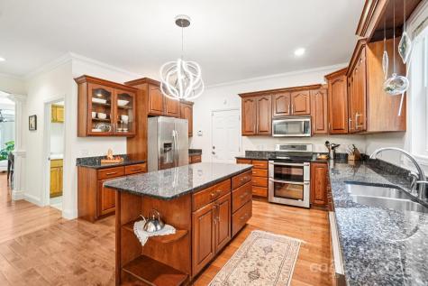15 Madelyn Lane Fairview NC 28730