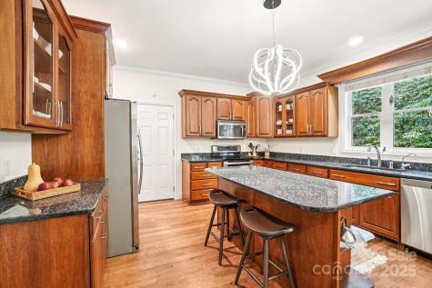 15 Madelyn Lane Fairview NC 28730