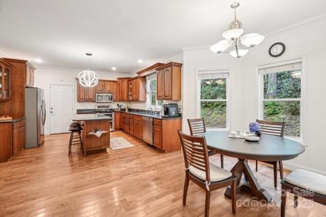15 Madelyn Lane Fairview NC 28730