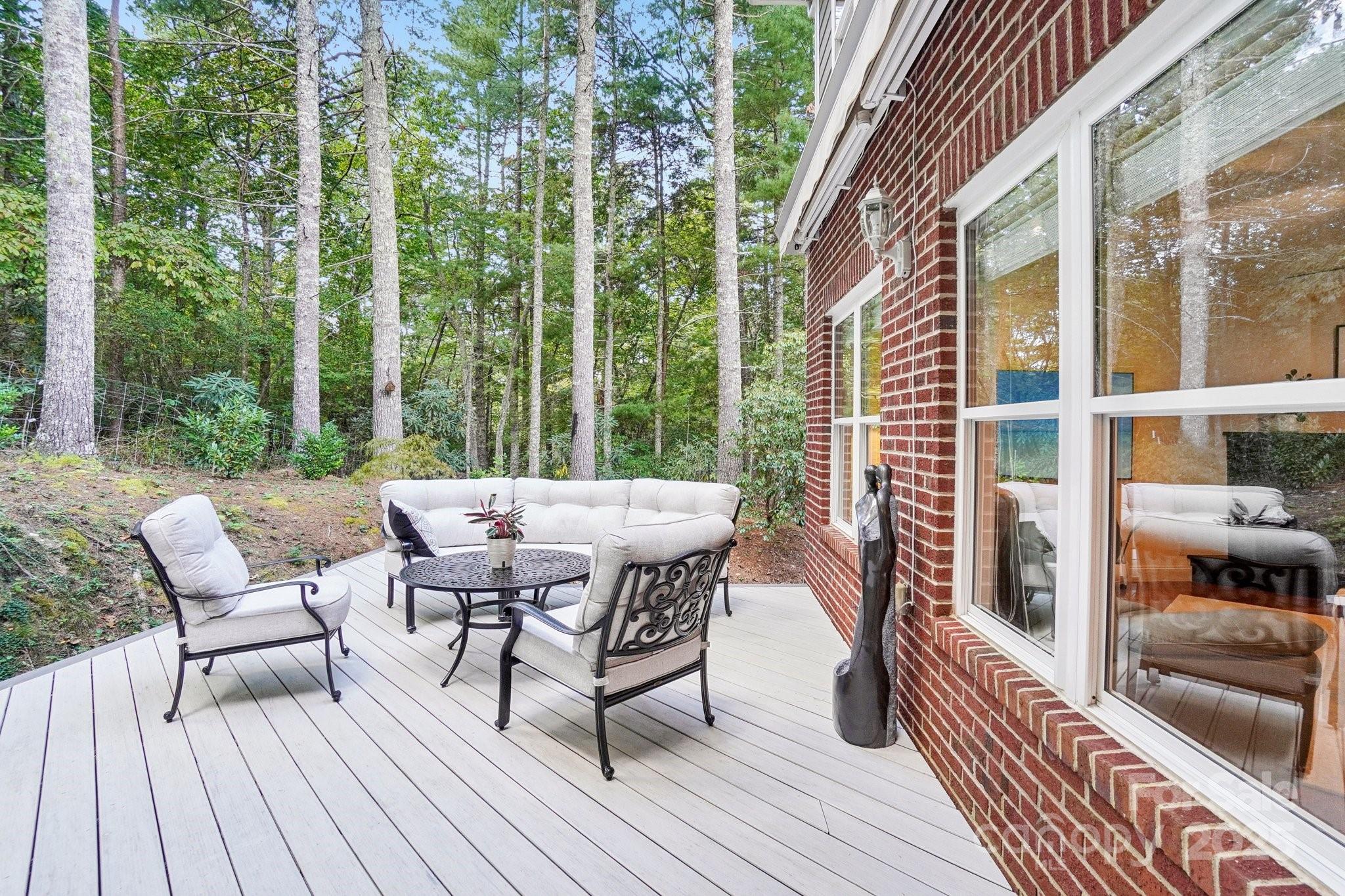 15 Madelyn Lane Fairview NC 28730