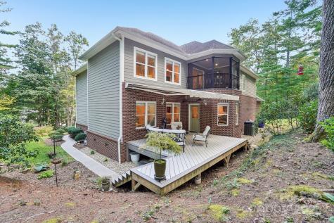 15 Madelyn Lane Fairview NC 28730