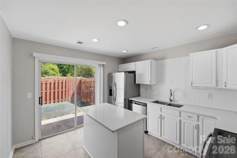 7709 Petrea Lane Charlotte NC 28227