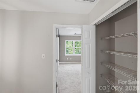7709 Petrea Lane Charlotte NC 28227