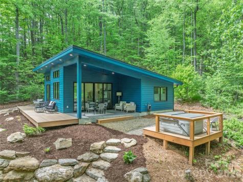 808 Mountain Cove Road Hendersonville NC 28792