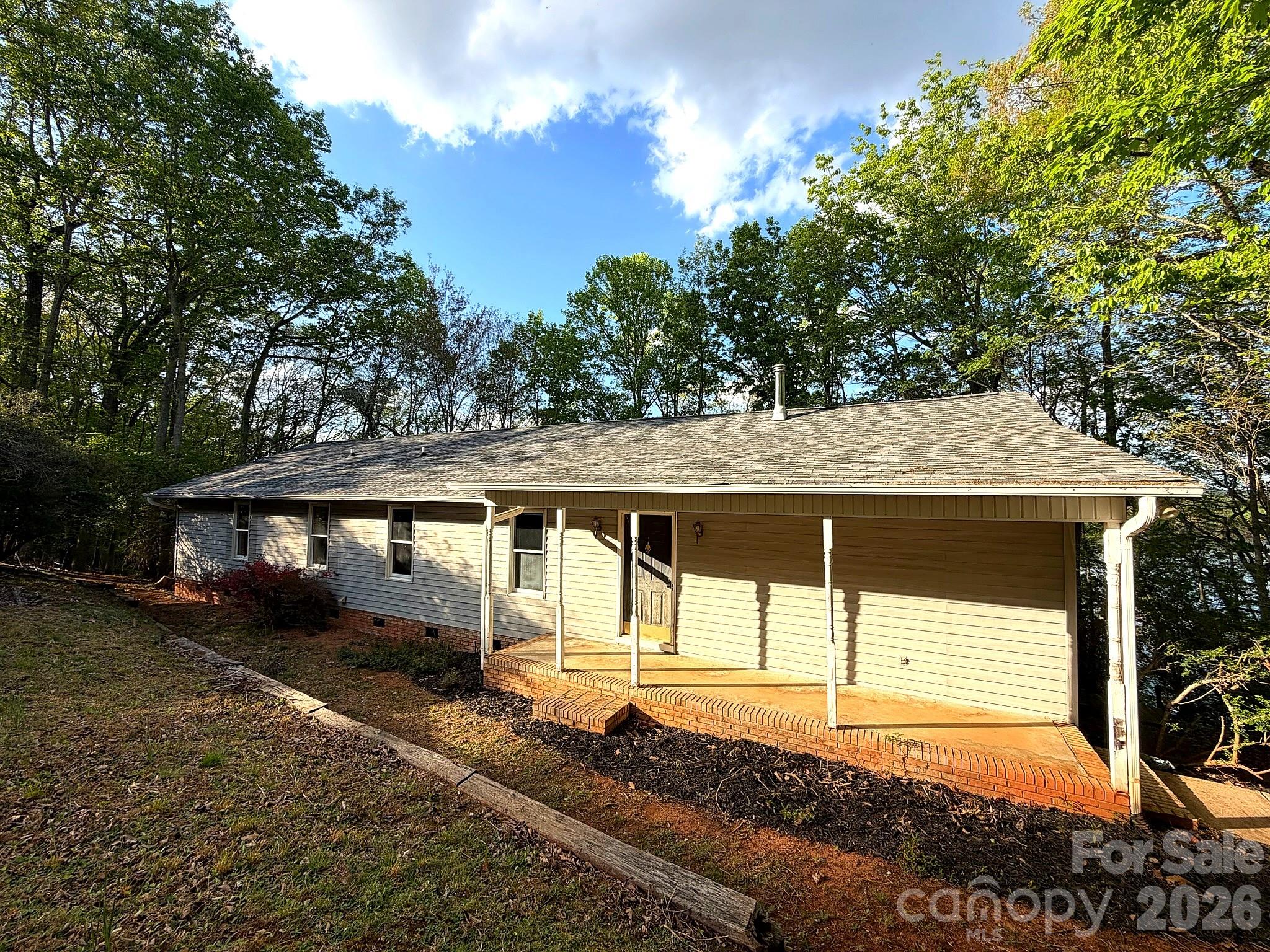 42484 Moonshine Drive New London NC 28127