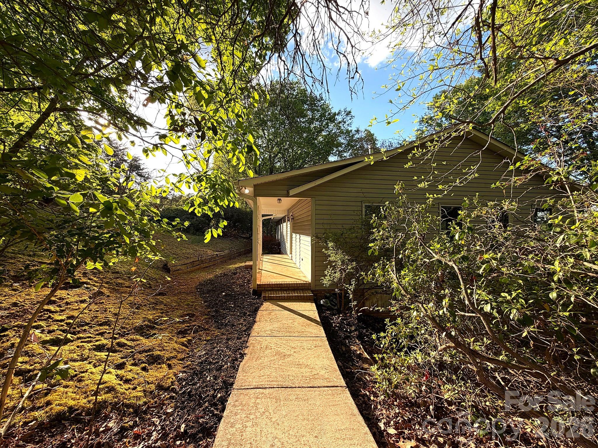 42484 Moonshine Drive New London NC 28127