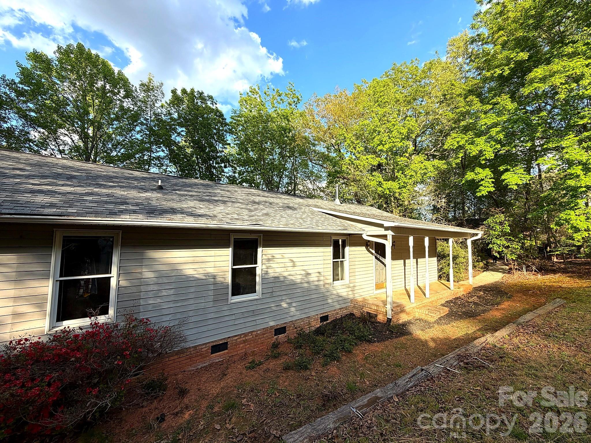 42484 Moonshine Drive New London NC 28127