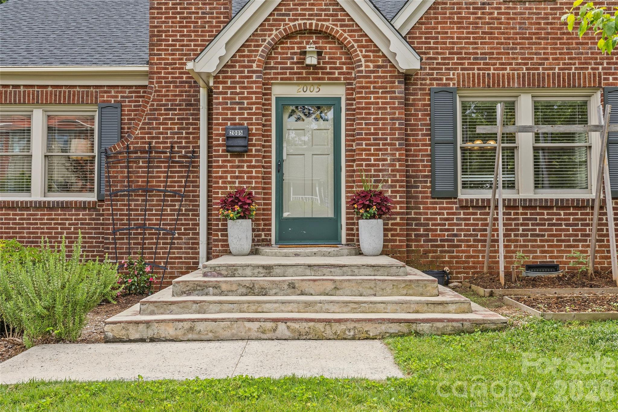 2005 Scott Avenue Charlotte NC 28203
