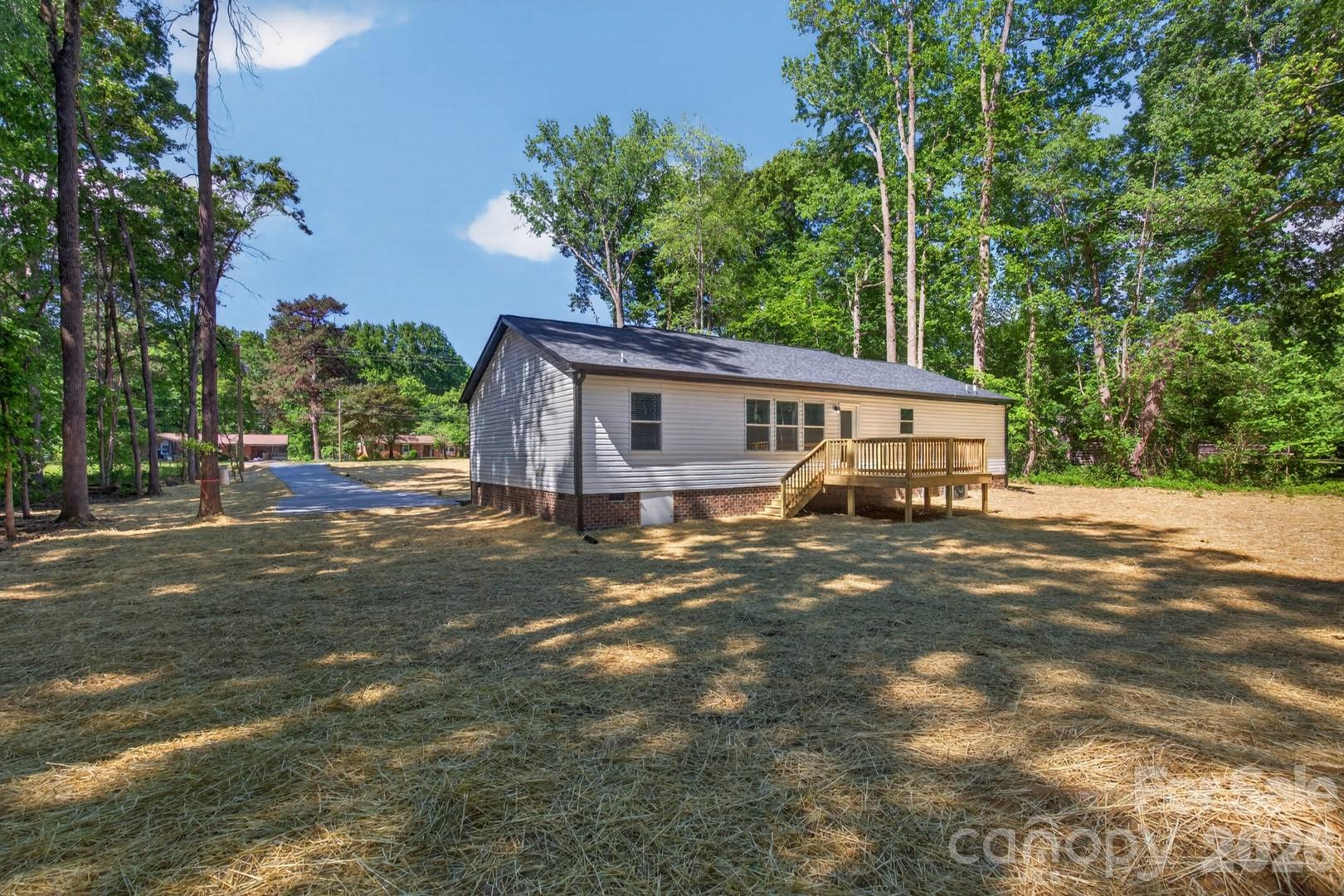 7312 Davis Country Road Randleman NC 27317