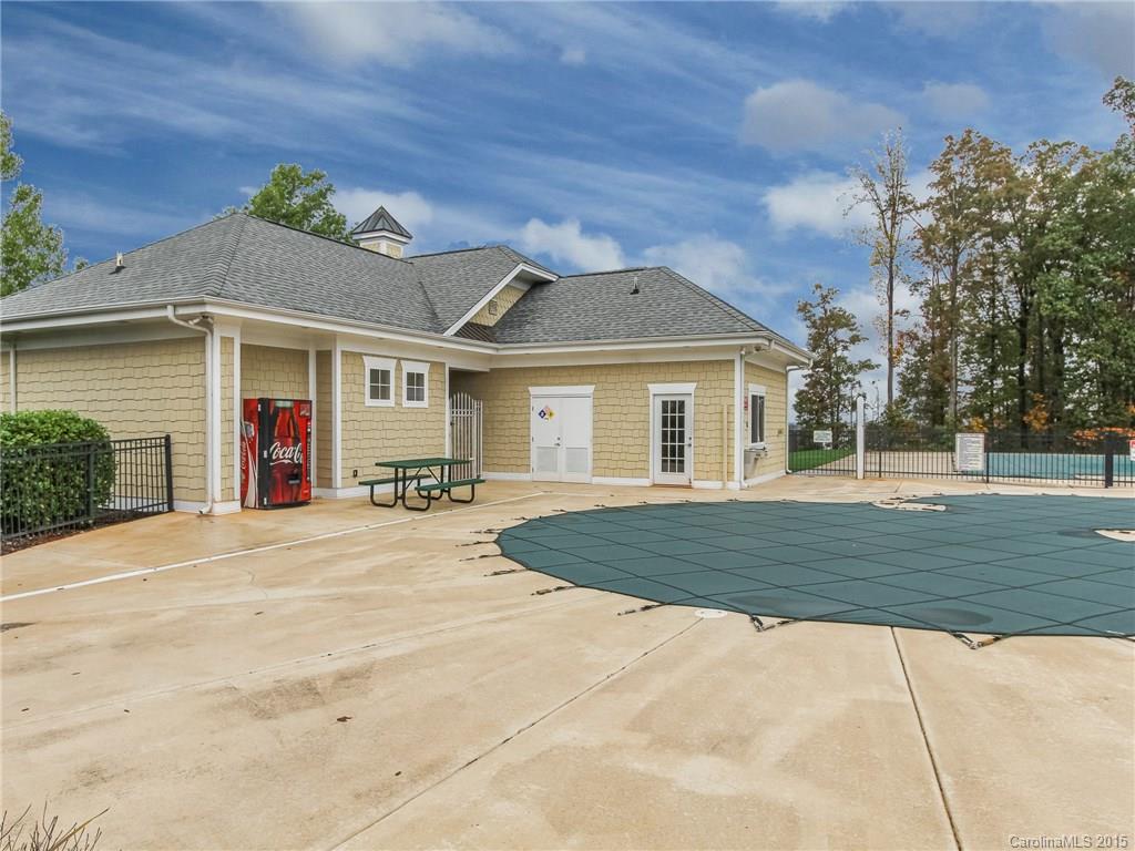 9826 Back Acre Drive Charlotte NC 28213