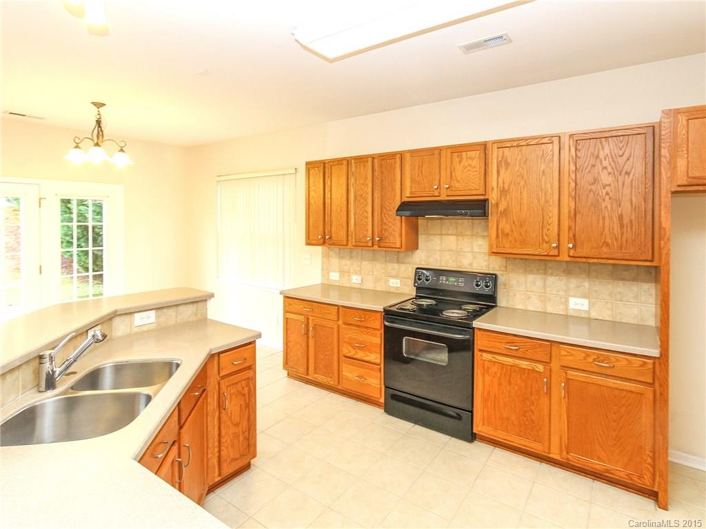 9826 Back Acre Drive Charlotte NC 28213