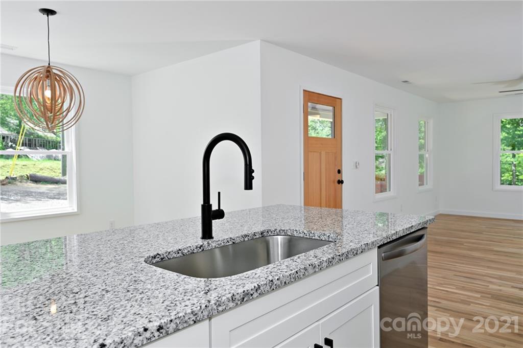 211 Sidewinder Lane Asheville NC 28806