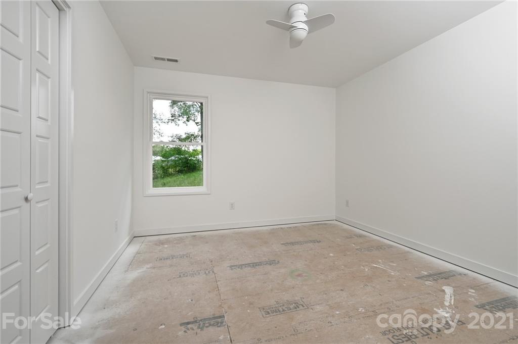 211 Sidewinder Lane Asheville NC 28806