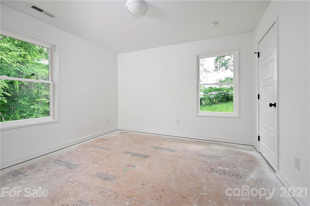 211 Sidewinder Lane Asheville NC 28806