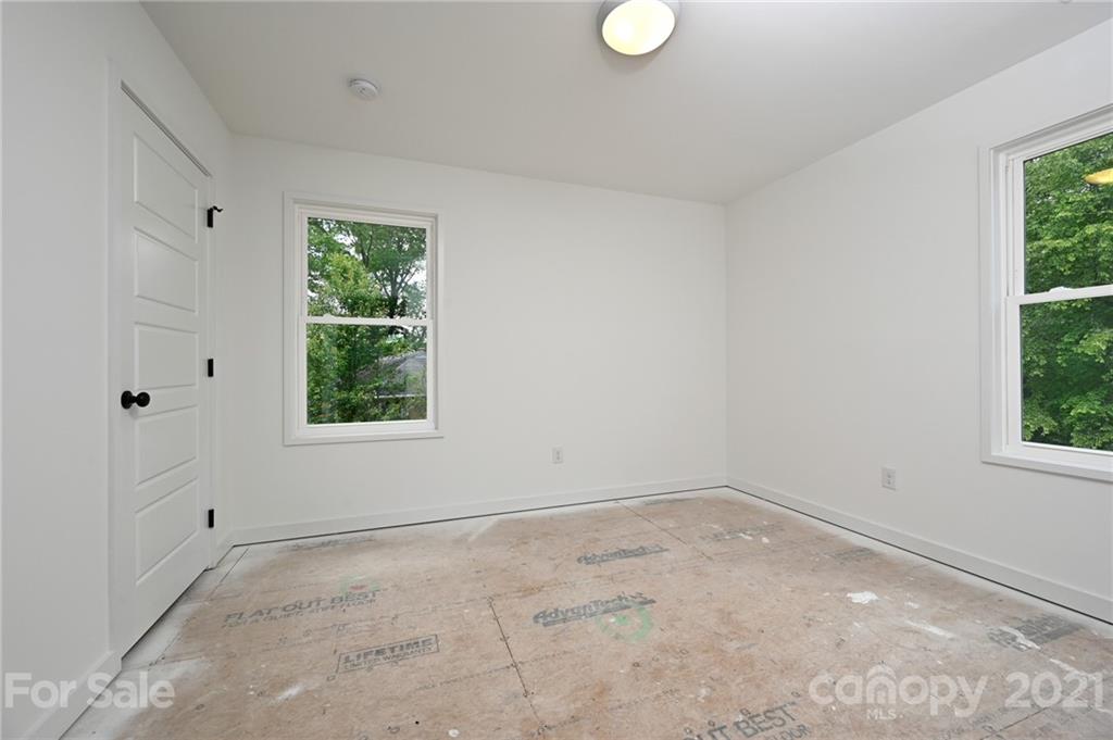 211 Sidewinder Lane Asheville NC 28806
