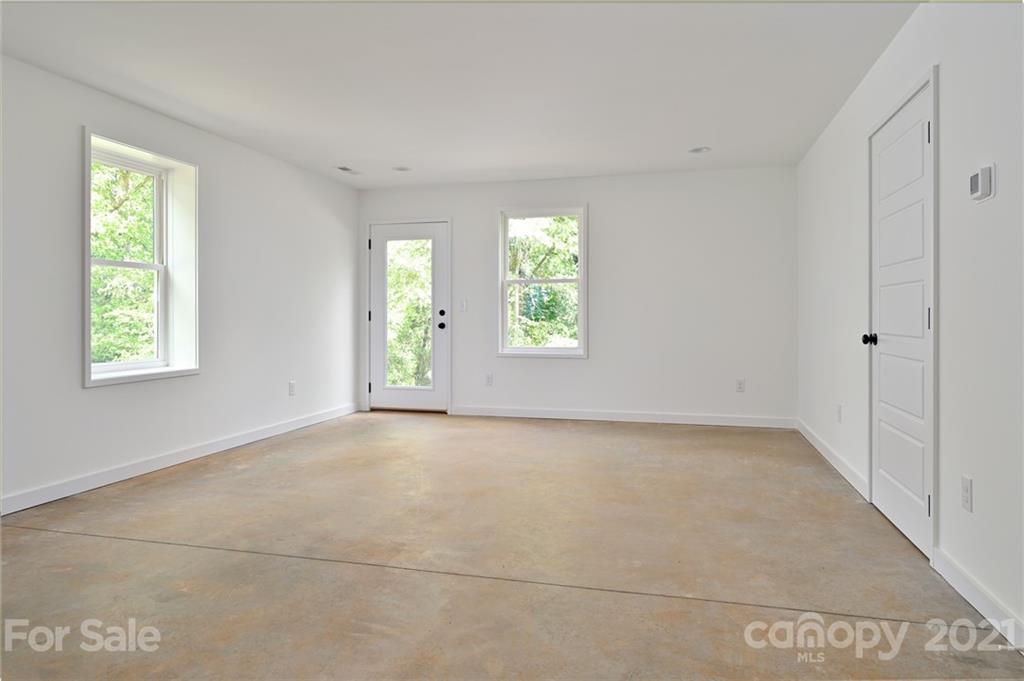 211 Sidewinder Lane Asheville NC 28806