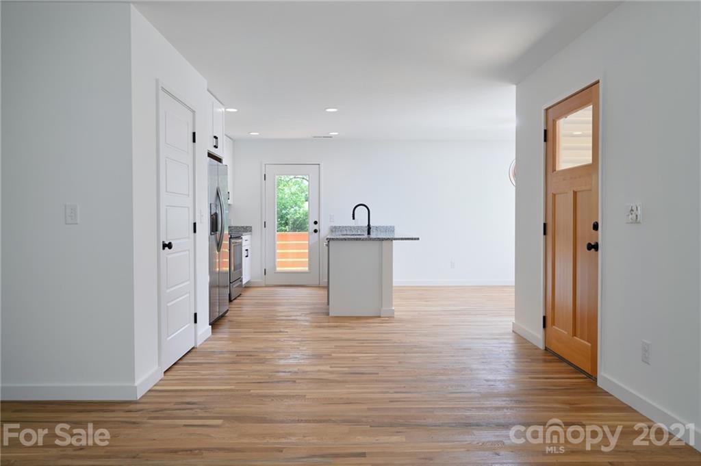 211 Sidewinder Lane Asheville NC 28806