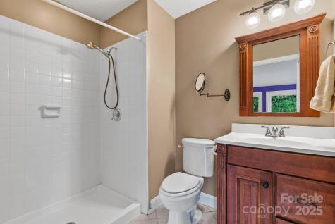 15 Mayfield Road Asheville NC 28804