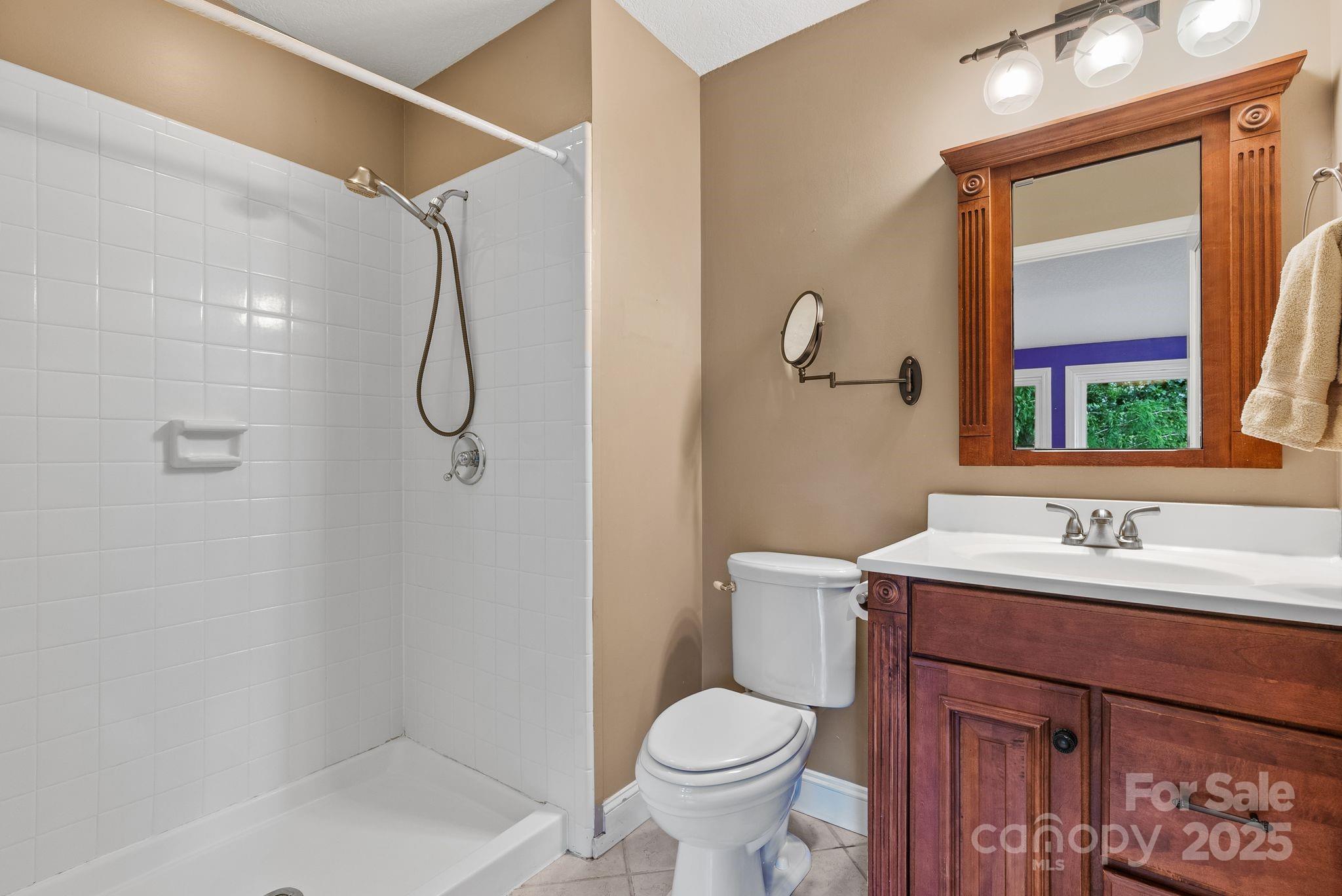 15 Mayfield Road Asheville NC 28804