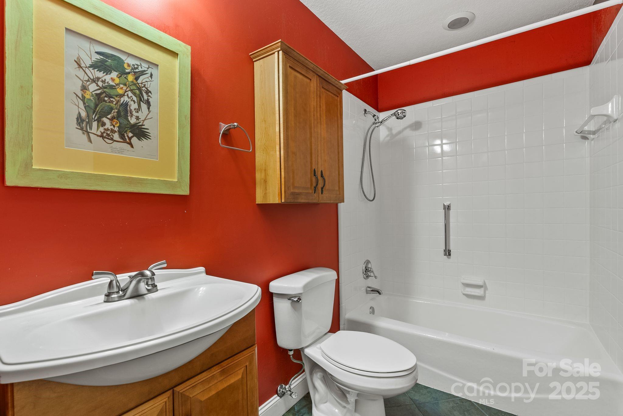 15 Mayfield Road Asheville NC 28804