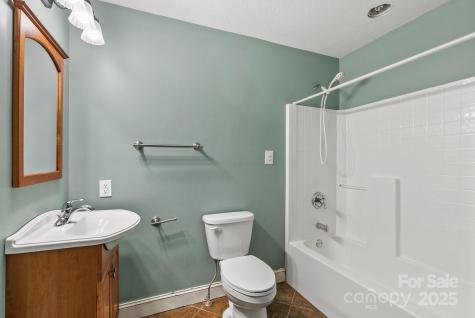 15 Mayfield Road Asheville NC 28804