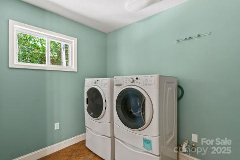 15 Mayfield Road Asheville NC 28804