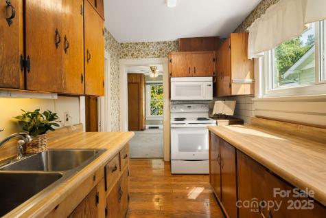 29 Oteen Park Place Asheville NC 28805