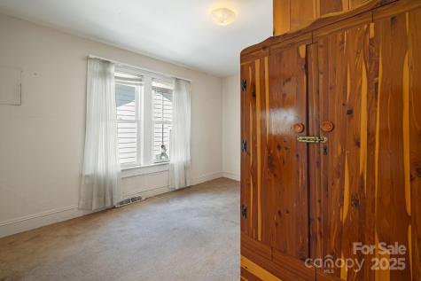 29 Oteen Park Place Asheville NC 28805