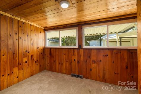 29 Oteen Park Place Asheville NC 28805